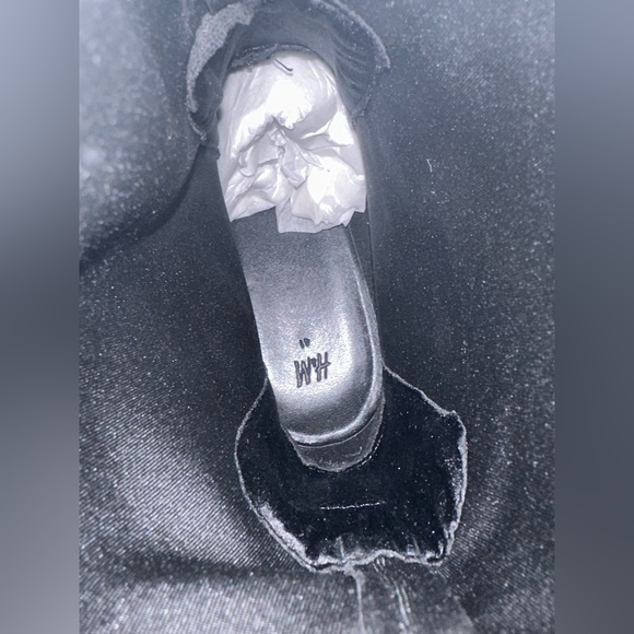 H&M Black Boots Size US 9.5 - Picture 5 of 7